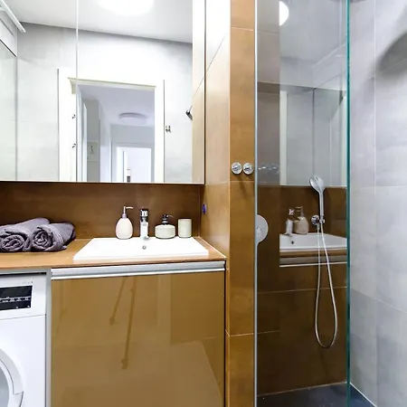 Hello Zajezdnia Wrzeszcz With Private Parking Apartment *